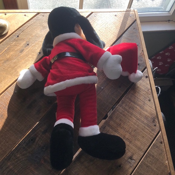 Vintage Disney’s Christmas Santa Goofy plushie - Picture 8 of 11